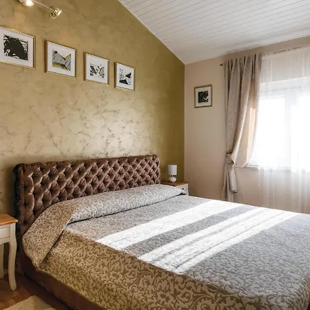 Beautiful In With 1 Bedrooms, Jacuzzi And Wifi 펜션