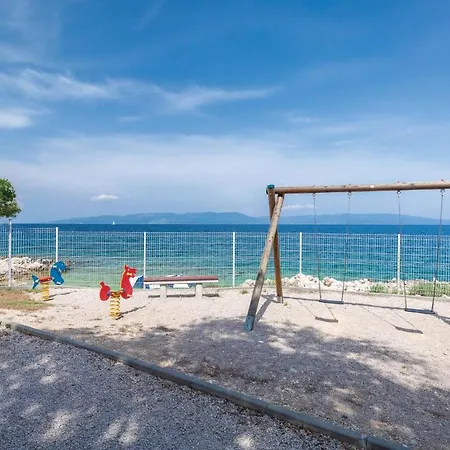 Beautiful In With 1 Bedrooms, Jacuzzi And Wifi *